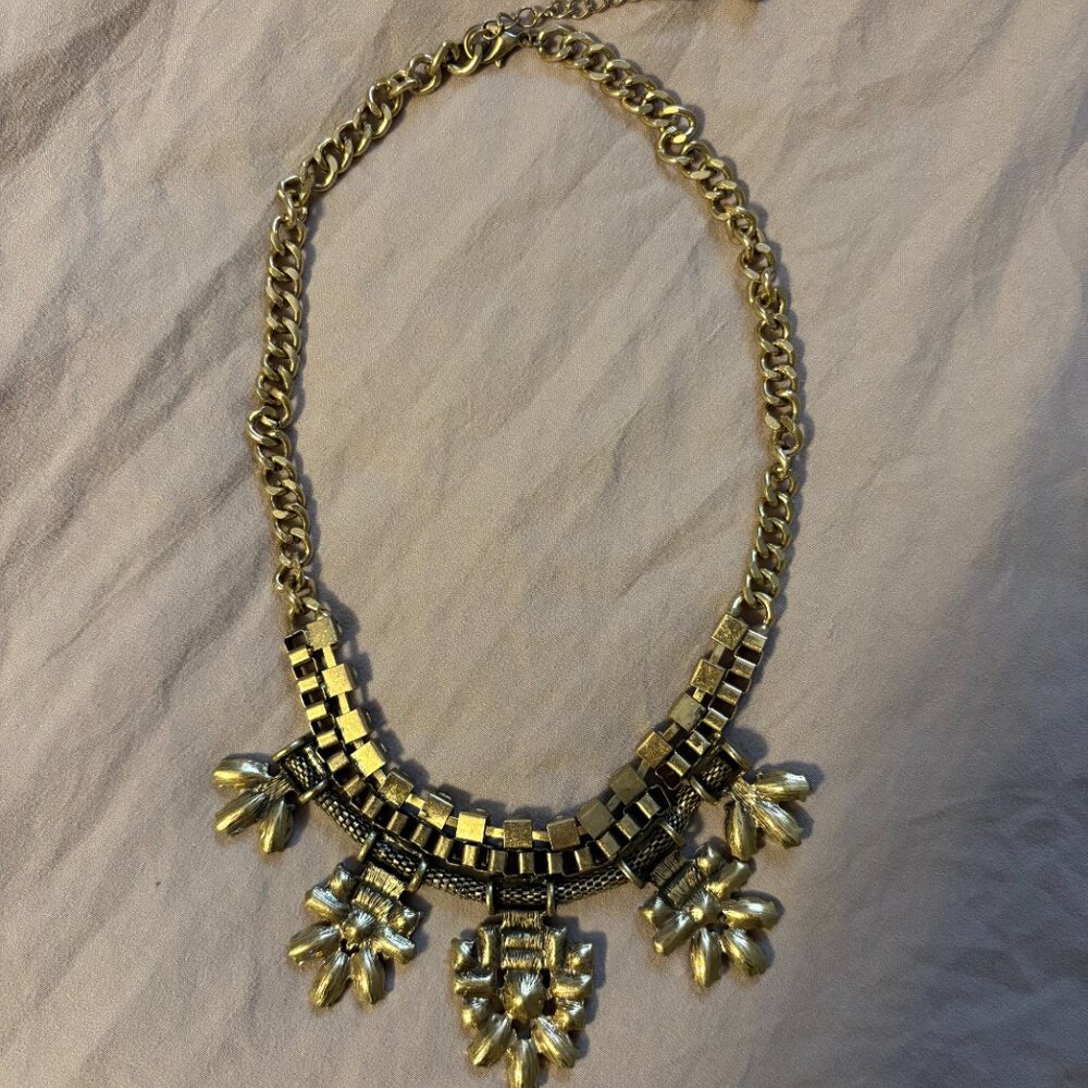 Chunky Statement Necklace - Picture 3 of 3